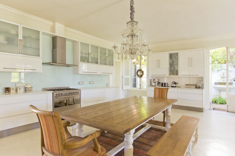 Kitchen Table Assembly in Overland Park, KS